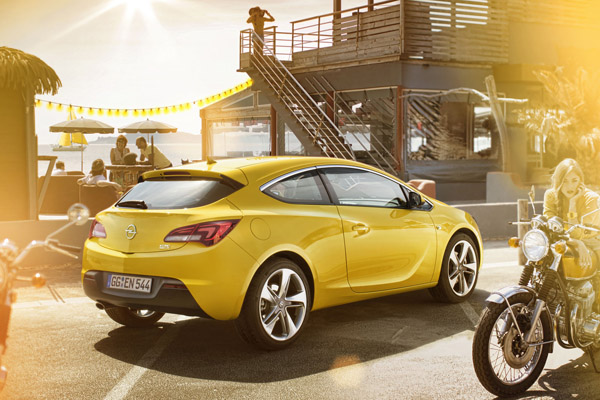 Opel официально представил новый Astra GTC 2012