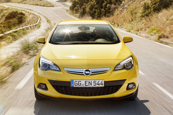 Opel официально представил новый Astra GTC 2012