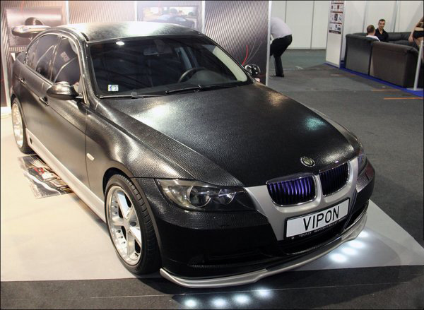 Кожаный BMW 318i от литовского ателье Vipon