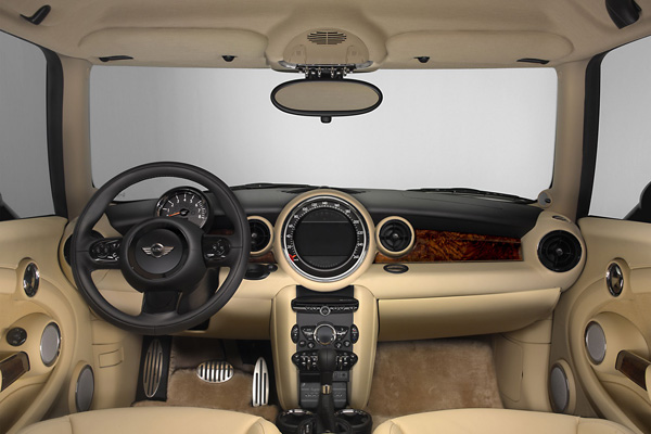 MINI принимает заказы на Cooper Inspired Rolls Royce  