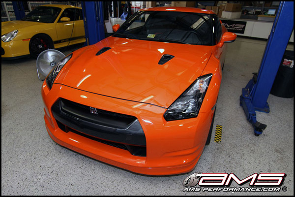 Nissan GT-R Agent Orange от AMS Performance 