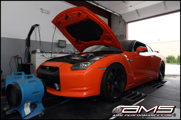 Nissan GT-R Agent Orange от AMS Performance 