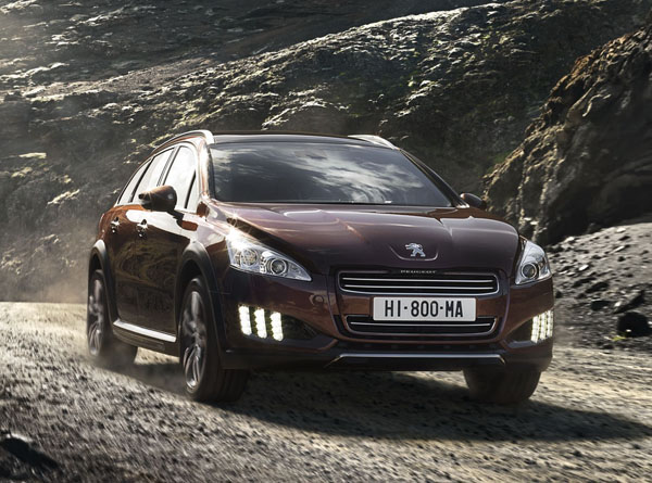 Гибрид Peugeot 508 RXH - официальные данные  