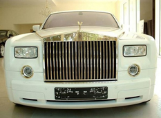 Золотой Rolls Royce Phantom ценой в 8,2 миллиона $