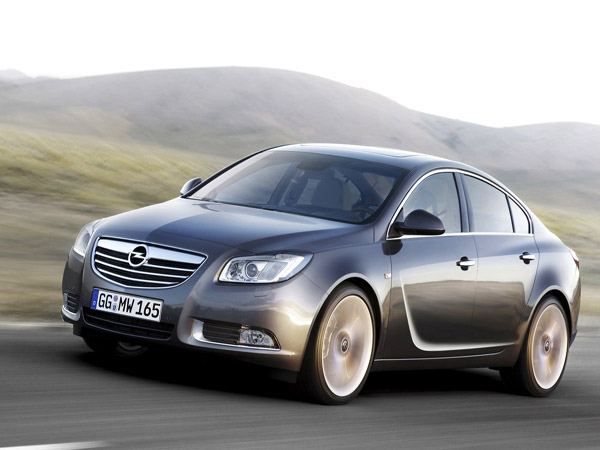 Opel Insignia 2012 получит новые моторы