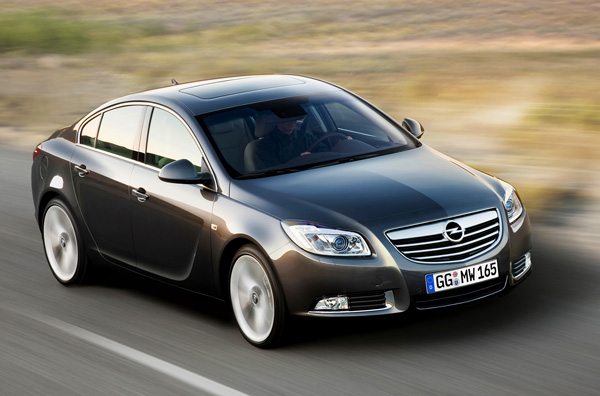 Opel Insignia 2012 получит новые моторы