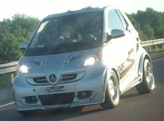 Smart Fortwo стилизованный под Mercedes SLR