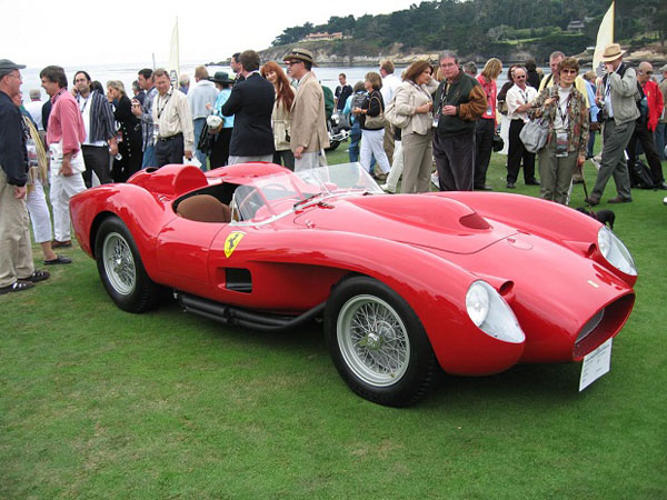 Ferrari 250 Testa Rossa продан за 16,39 миллиона $