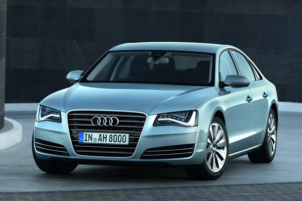 Audi представил новый A8 Hybrid