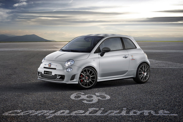 Abarth 695 Competizione дебютирует во Франкфурте  