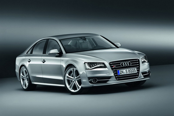 Audi S8 2013 не дождался Франкфурта