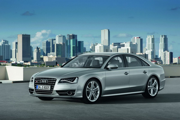 Audi S8 2013 не дождался Франкфурта