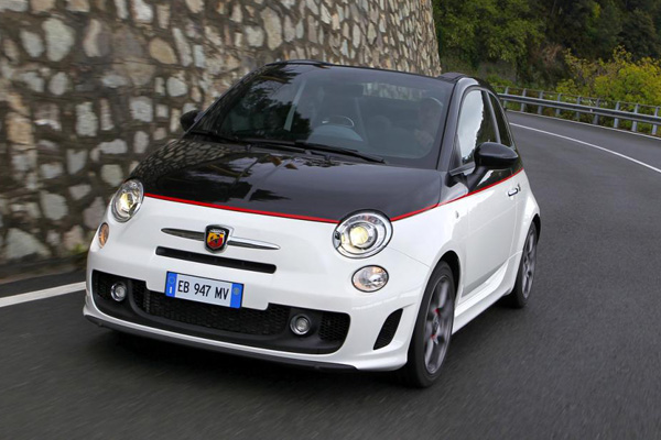 Abarth 500 Cabrio Italia дебютирует во Франкфурте