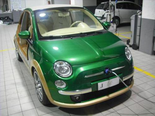 Каддафи ездил на уникальном FIAT 500 Castagna EV