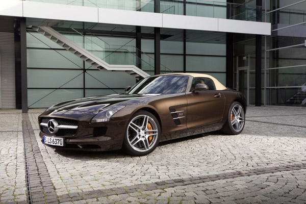 Mercedes-Benz SLS AMG получил новые опции