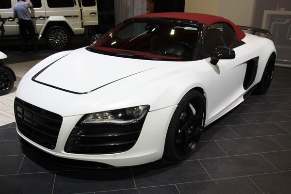 Mansory показал тюнингованный Audi R8 V10 Spyder