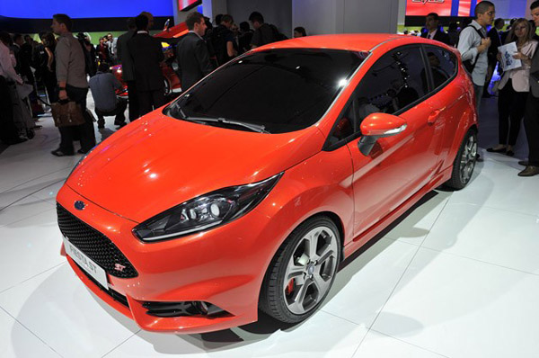 "Горячий" Ford Fiesta ST пока еще не пойдет в серию