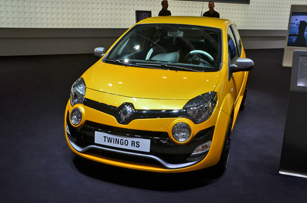 Renault Twingo обзавелся «заряженной» версией RS