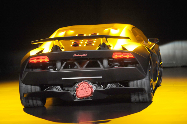 Lamborghini Sesto Elemento пойдет в мелкую серию