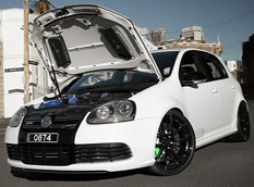 650-сильный суперкар на базе VW Golf R32