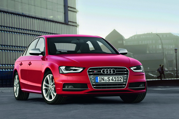 Audi показала новое семейство A4 2013