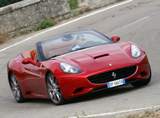 Новый Ferrari California появится в начале 2012 года