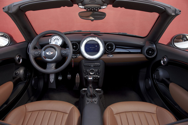 MINI официально представил двухместный Roadster