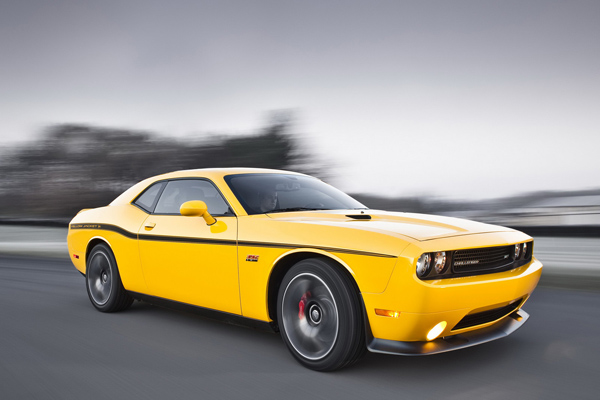 Dodge представил Challenger SRT8 392 Yellow Jacket