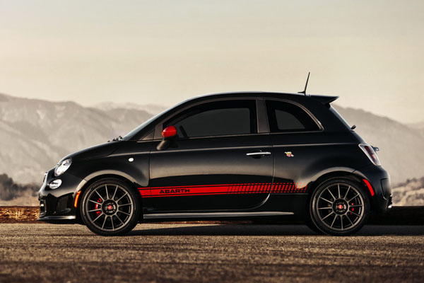 Американский Abarth 500 показали в Лос-Анджелесе 