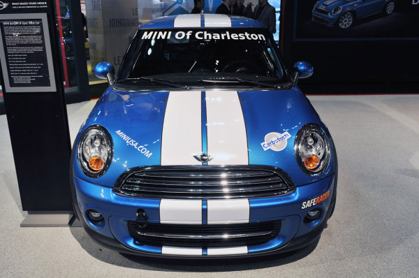 Гоночный MINI Cooper для серии B-Spec