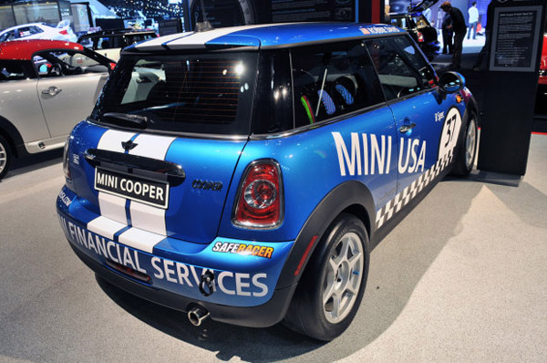 Гоночный MINI Cooper для серии B-Spec