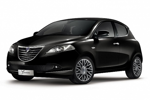 Lancia покажет специальную версию Ypsilon Black&Red 