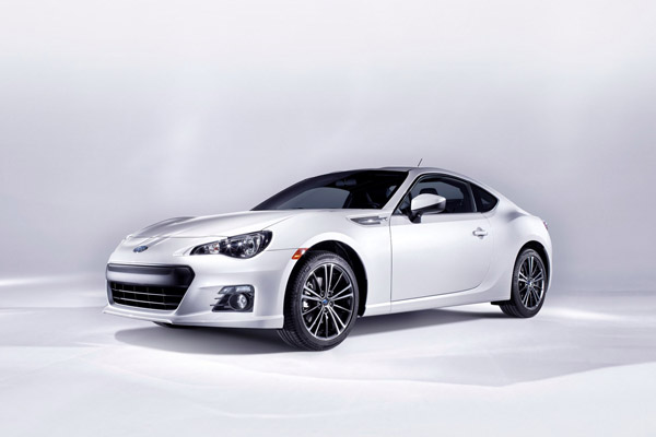 Официальные фото серийной модели Subaru BRZ