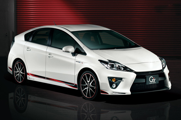 Toyota готовится к премьере хэтчбека G’s Prius 2012