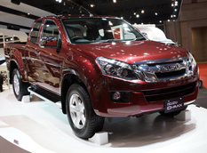 Isuzu показал обновленный пикап D-MAX 2012