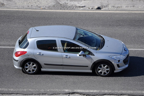 Peugeot тестирует преемника модели 308 