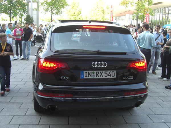 Audi Q7 3.0 TDI и S Line Plus доступны в Британии 