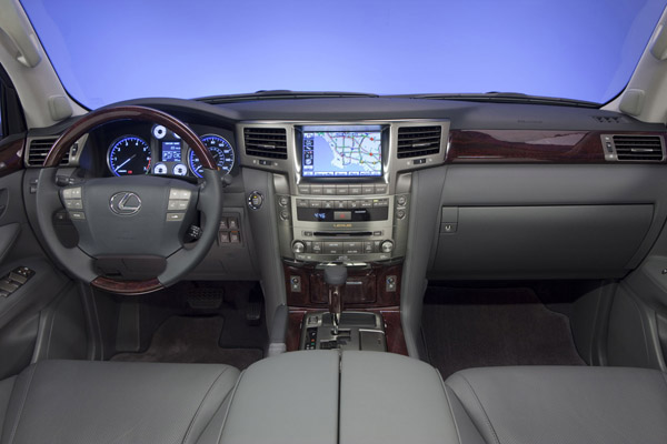 Обновленный Lexus LX 570 2012 покажут в Детройте