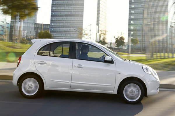 Nissan представил Micra Kuro и Shiro Special Edition