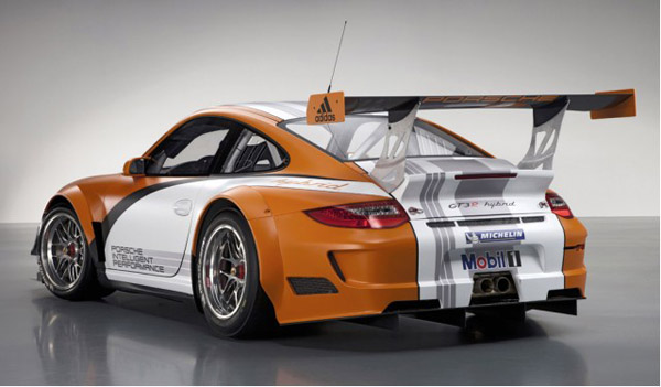 Porsche 911 GT3 R Hybrid готовится к новому сезону