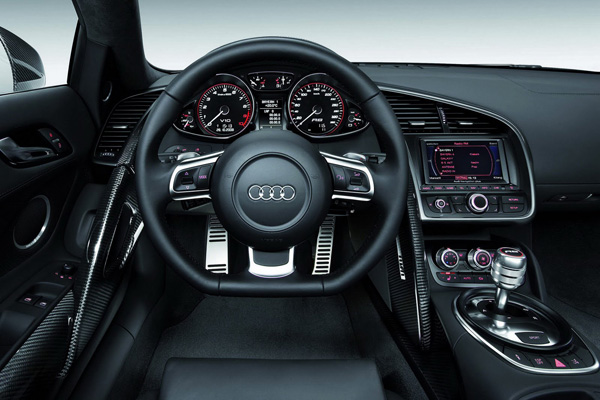 Audi готовится к обновлению модели R8 