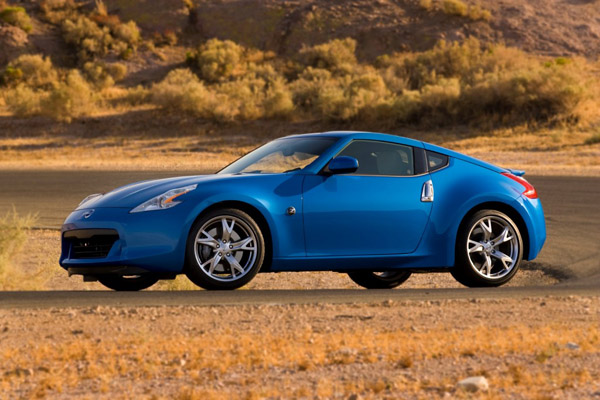 Nissan представил 370Z 2012-го года