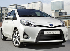 Toyota опубликовала первые фото Yaris Hybrid