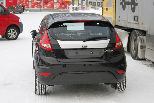 Ford Fiesta 2013 - первые шпионские снимки