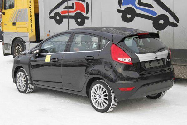 Ford Fiesta 2013 - первые шпионские снимки