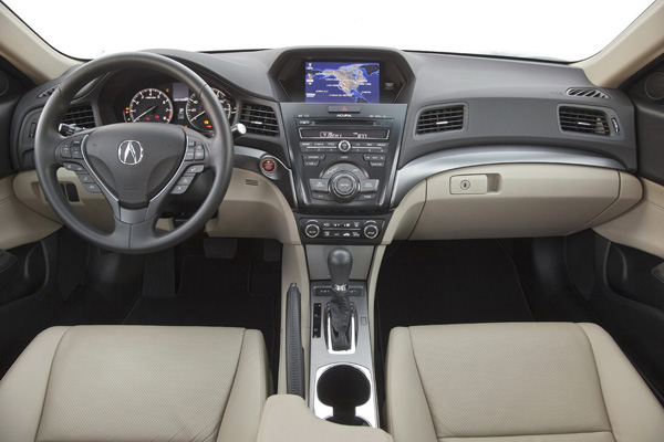 Acura ILX 2013 дебютировала в Чикаго