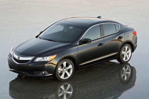 Acura ILX 2013 дебютировала в Чикаго