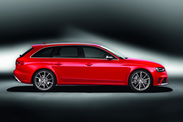 Audi презентовала новый RS4 Avant