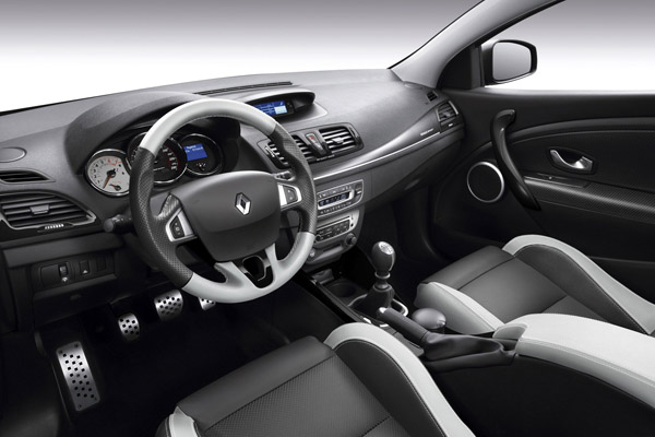 Объявлены цены на Renault Megane RS 2012