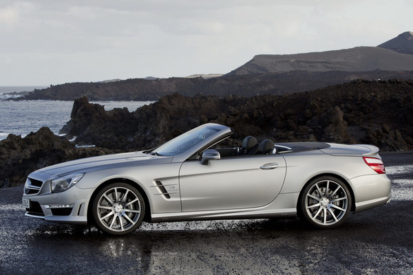 Mercedes полностью рассекретил SL63 AMG 2013